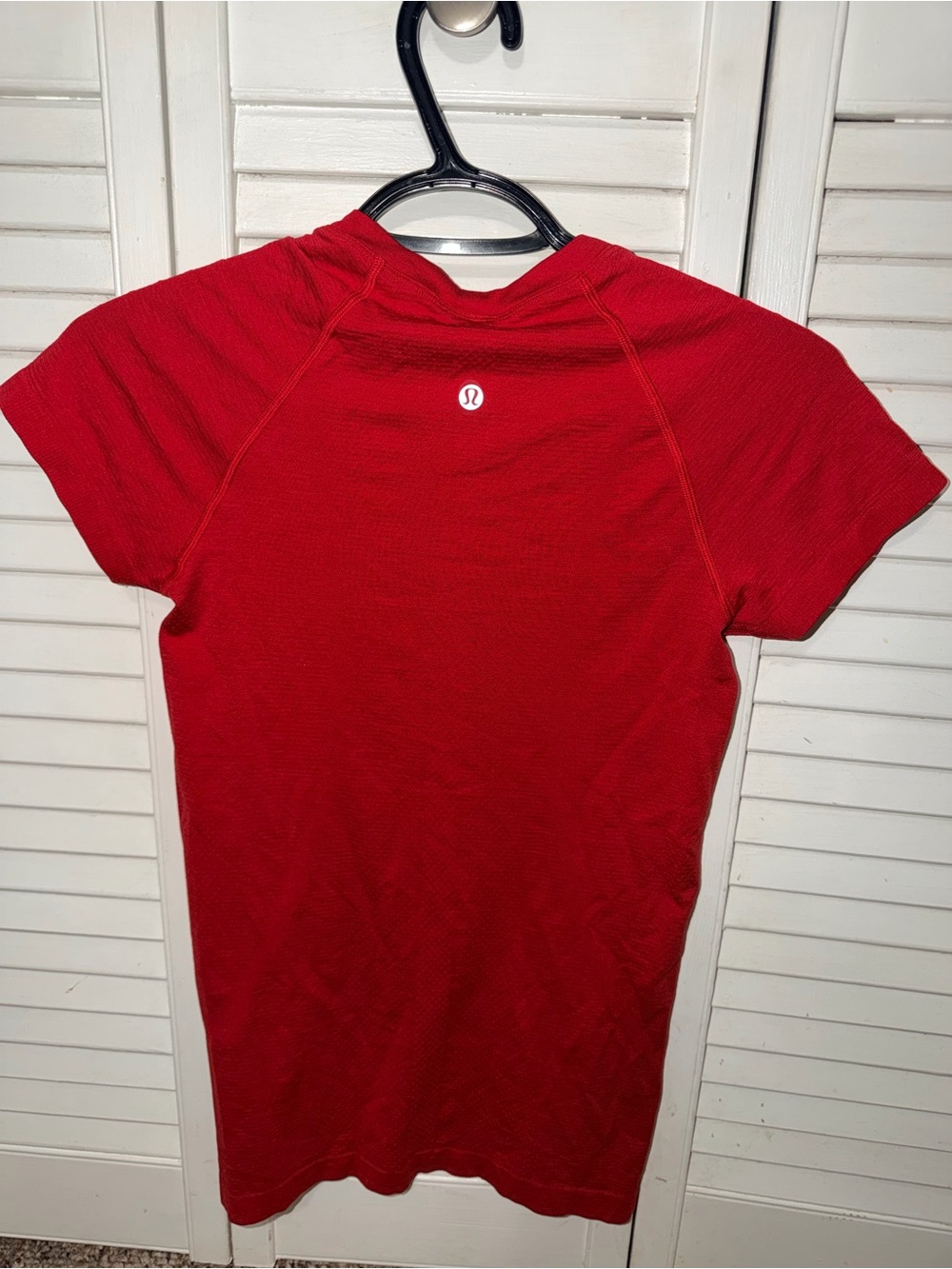 lululemon athletica Red Short Sleeve Tee